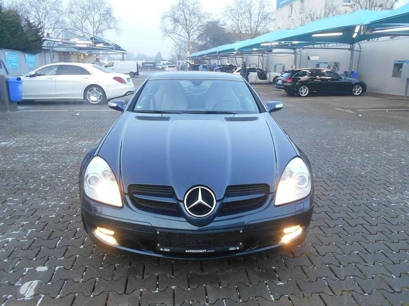 Benitoitblau metalliclack Gebraucht 2008 Mercedes SLK200 Cabrio | 7.999 € (Guter Preis) - Bild 1/4