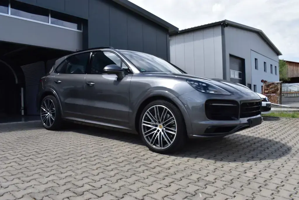 Gebraucht Porsche Cayenne 441 PS (324 kW) 2019 Grau SUV