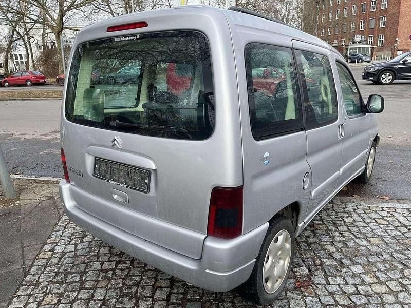 Gebraucht Citroën Berlingo 75 PS (55 kW) 2004 Silber Van / Kleinbus
