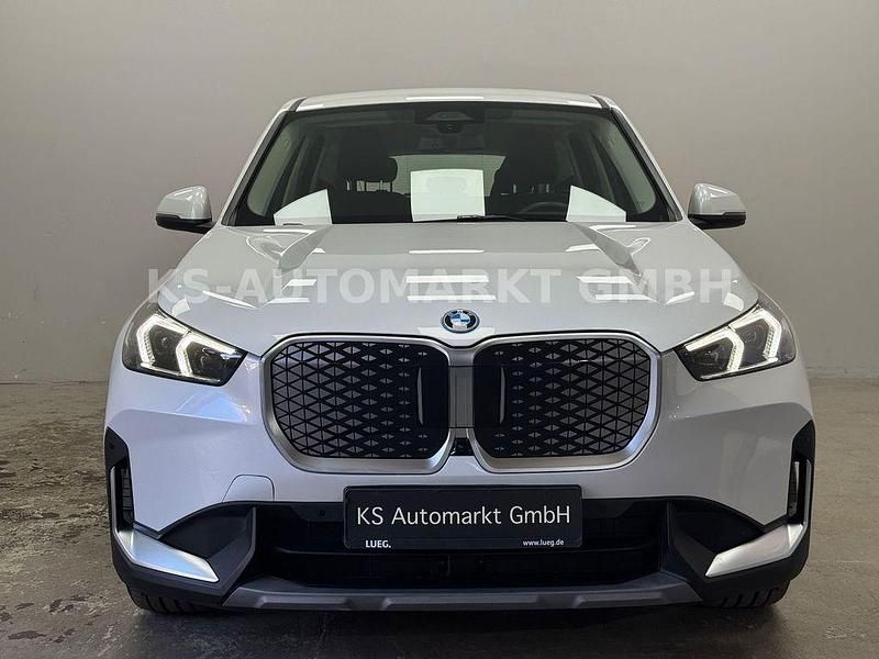 Gebraucht BMW iX1 230 kW (313 PS) 2024 Weiß SUV