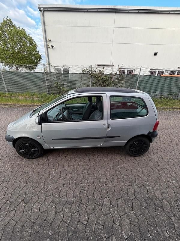 Second-hand Renault Twingo 75 CP (55 kW) 2006 Gri Hatchback