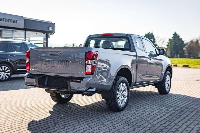 Neu Isuzu D-Max 163 PS (119 kW) 2026 Kinabulu gray Pickup