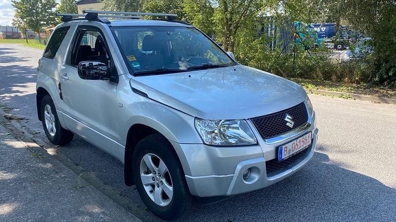 Silber Gebraucht 2008 Suzuki Grand Vitara Club SUV | 4.499 € (Guter Preis) - Bild 1/4