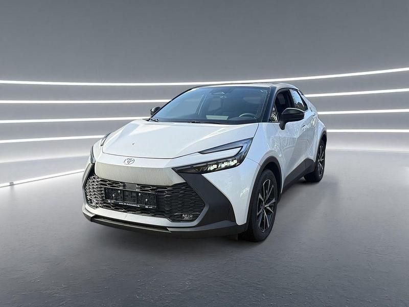 Weiß Neu 2025 Toyota C-HR SUV | 39.990 € - Bild 1/4