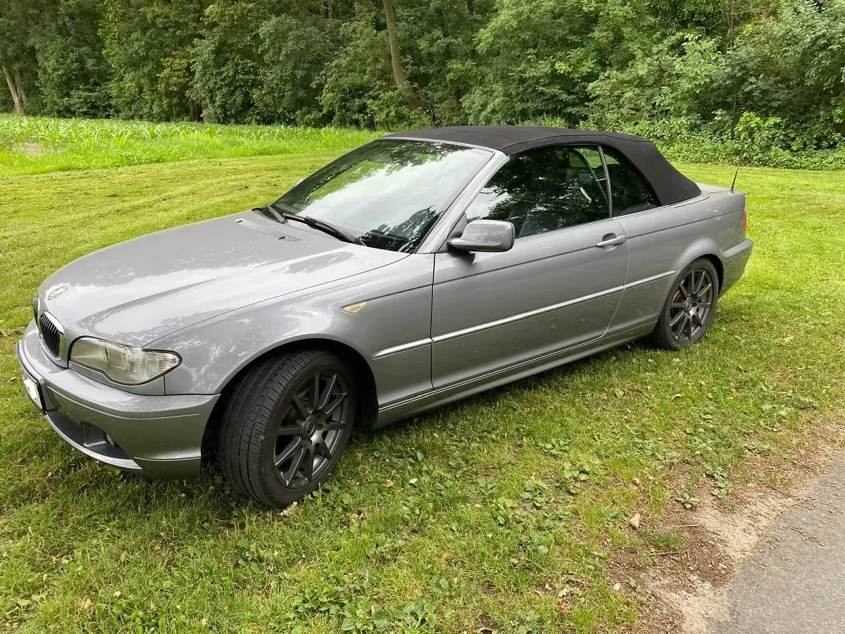Gebraucht BMW 320 Cabriolet 170 PS (125 kW) 2004 Grau Cabrio