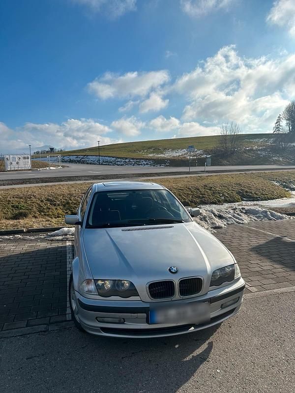 Gebraucht BMW 323 170 PS (125 kW) 1998 Limousine