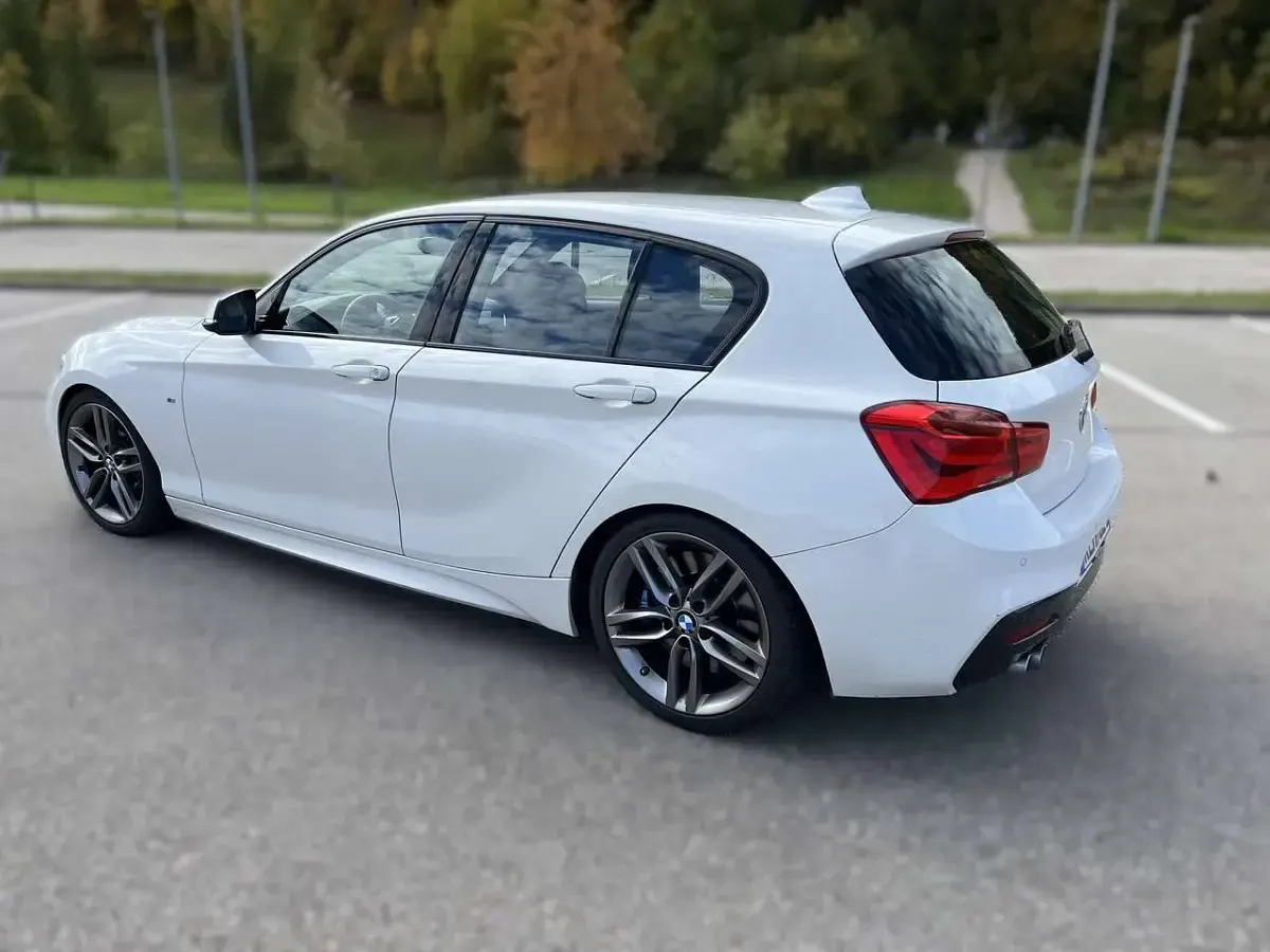 Gebraucht BMW 120 M Sport 190 PS (139 kW) 2017 Weiß Limousine