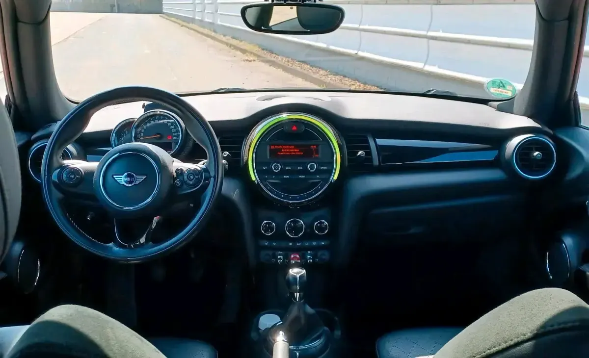 Second-hand Mini Cooper 136 CP (100 kW) 2014 Negru Hatchback