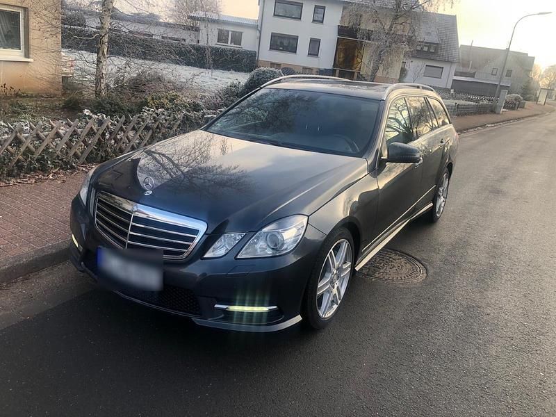 Gebraucht Mercedes E350 Avantgarde 265 PS (194 kW) 2012 Grau Kombi