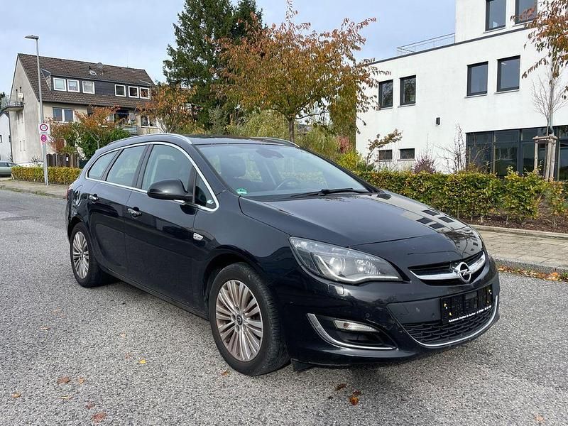 Gebraucht Opel Astra Innovation 165 PS (121 kW) 2013 Schwarz Kombi