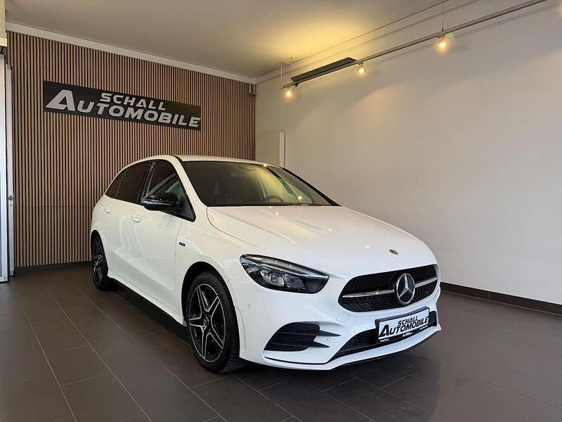 Gebraucht Mercedes B250e AMG 218 PS (160 kW) 2020 Weiß Van / Kleinbus