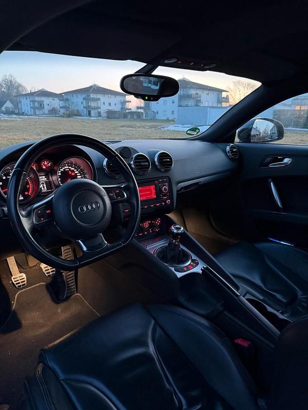 Second-hand Audi TT 200 CP (147 kW) 2009 Negru Coupe