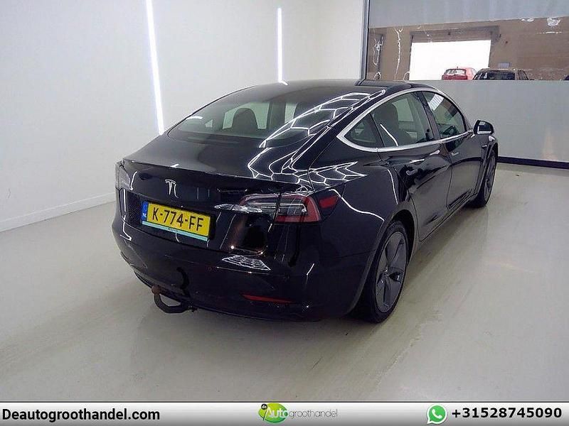 Gebraucht Tesla Model 3 Standard Range 175 kW (238 PS) 2020 Schwarz Limousine