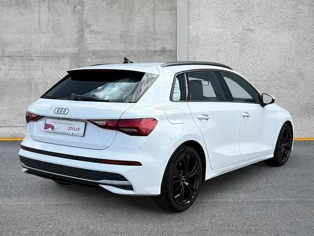 Gebraucht Audi A3 S-Line 116 PS (85 kW) 2025 Arkonaweiß Limousine