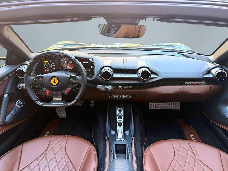 Gebraucht Ferrari 812 795 PS (584 kW) 2021 Grau Cabrio