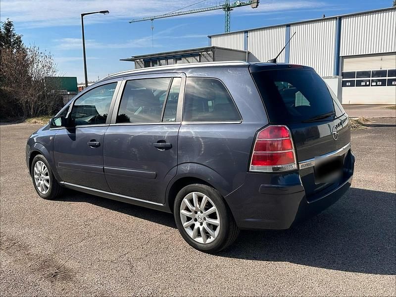 Gebraucht Opel Zafira 140 PS (102 kW) 2007 Grau Van / Kleinbus