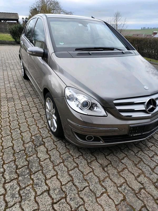Gebraucht Mercedes B200 2006 Silber Van / Kleinbus