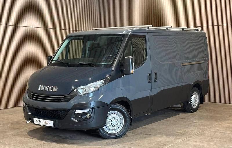 Grau Gebraucht 2018 Iveco Daily Van / Kleinbus | 11.500 € - Bild 1/4