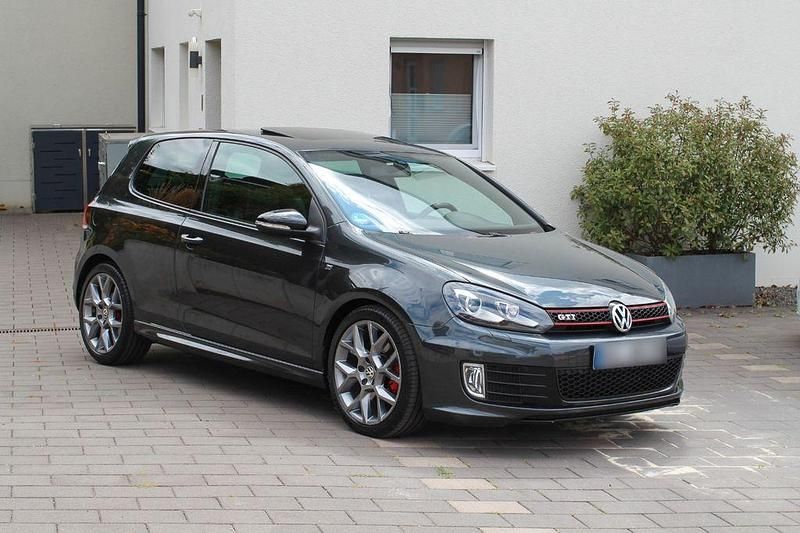 Grau Gebraucht 2011 VW Golf VI Edition Coupé | 10.990 € (Fairer Preis) - Bild 1/4
