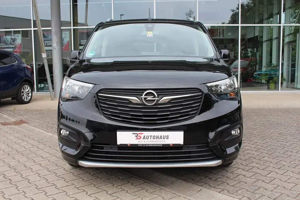Gebraucht Opel Combo Life Innovation 131 PS (96 kW) 2019 Schwarz Van / Kleinbus