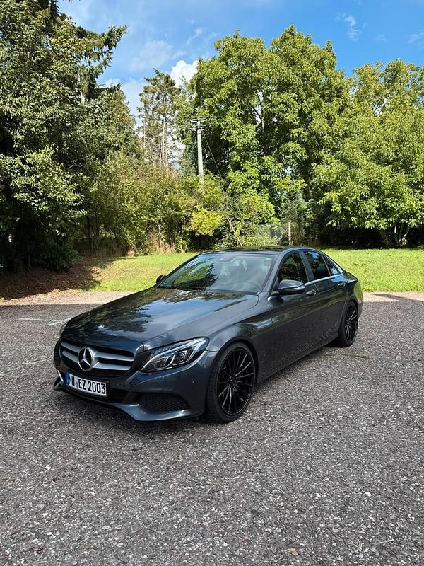 Blau Gebraucht 2015 Mercedes C220 Limousine | 15.500 € (Fairer Preis) - Bild 1/4