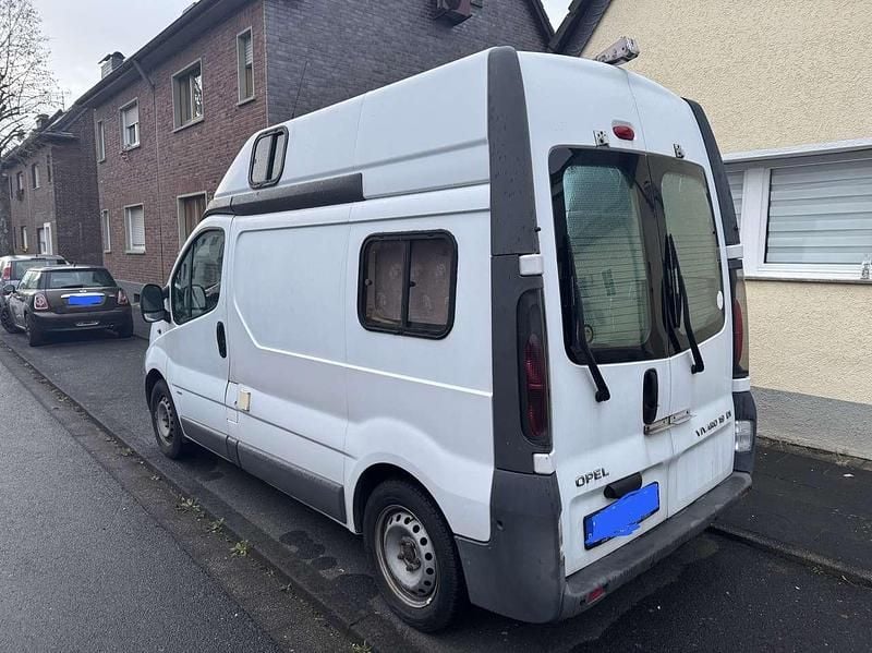 Gebraucht Opel Vivaro Edition 82 PS (60 kW) 2004 Weiß Van / Kleinbus