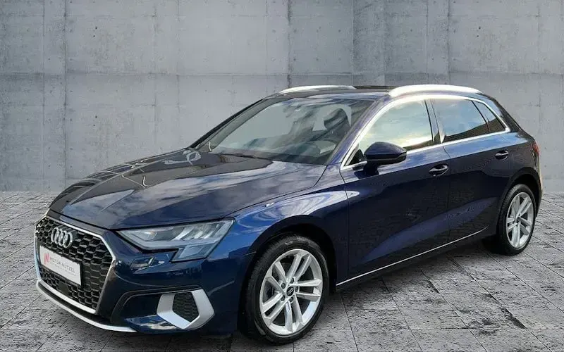 Second-hand Audi A3 Advanced 116 CP (85 kW) 2022 Albastru Berlinǎ