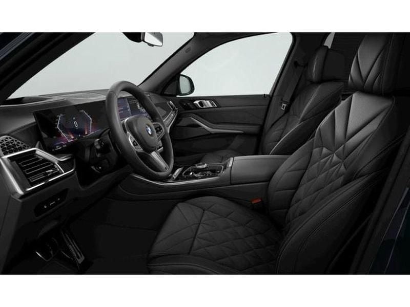 Carbonschwarz metallic (metallic) Gebraucht 2025 BMW X5 M Comfort Edition SUV | 93.880 € (Superpreis) - Bild 1/1