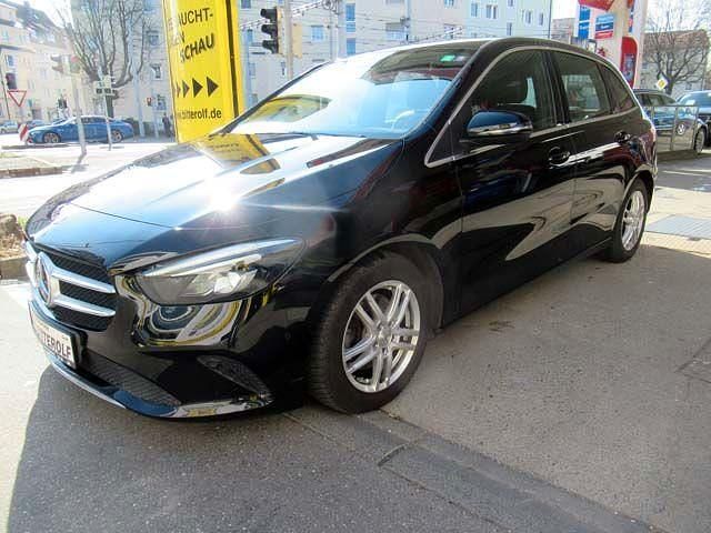 Gebraucht Mercedes 200 150 PS (110 kW) 2020 Schwarz Limousine