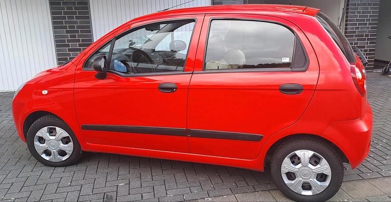 Rot Gebraucht 2008 Chevrolet Matiz Kleinwagen | 3.400 € (Teuer) - Bild 1/4