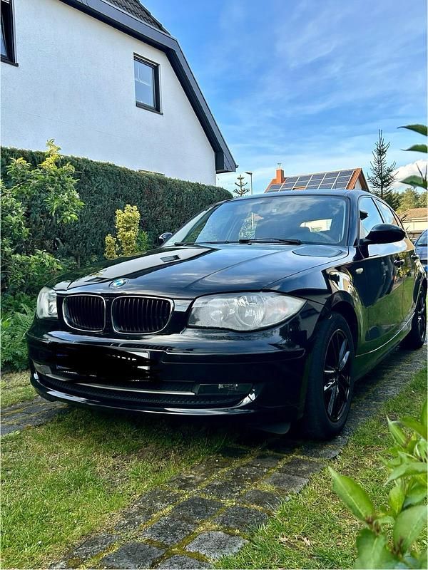 Schwarz Gebraucht 2009 BMW 116 Kleinwagen | 7.200 € - Bild 1/4