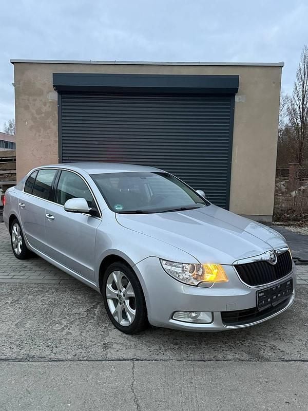 Gebraucht Skoda Superb 160 PS (117 kW) 2008 Grau Limousine