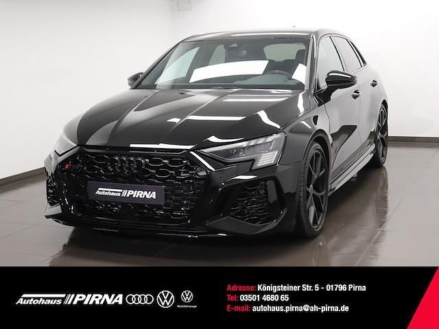 Gebraucht Audi RS3 Sportback Ambiente 400 PS (294 kW) 2023 Mythosschwarz metallic Kleinwagen
