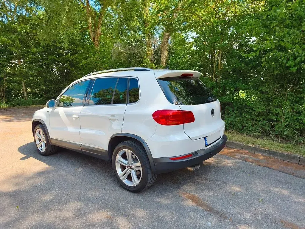 Gebraucht VW Tiguan LOUNGE 150 PS (110 kW) 2016 Weiß SUV
