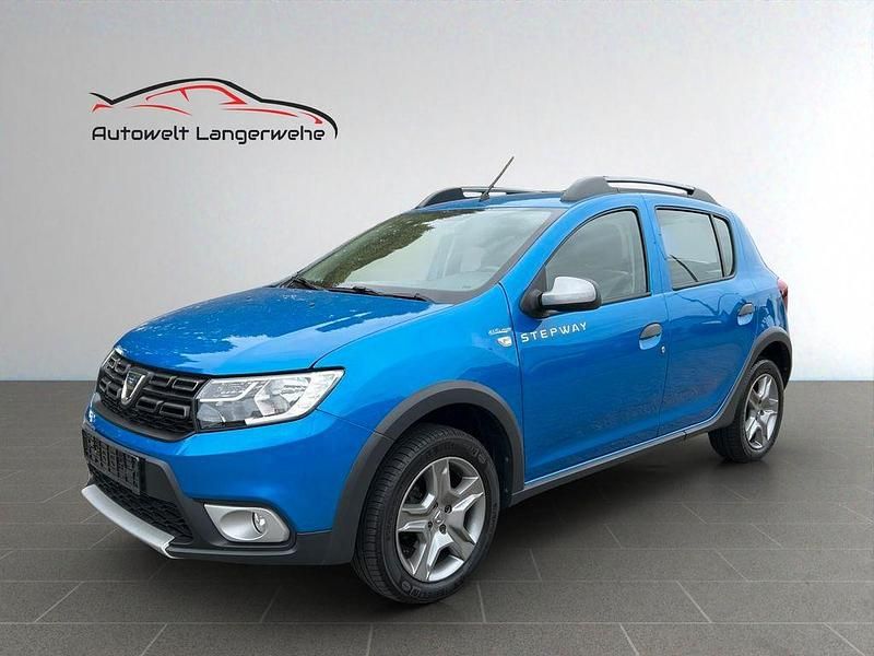Blau Gebraucht 2019 Dacia Sandero Anniversary Kleinwagen | 9.999 € (Fairer Preis) - Bild 1/4