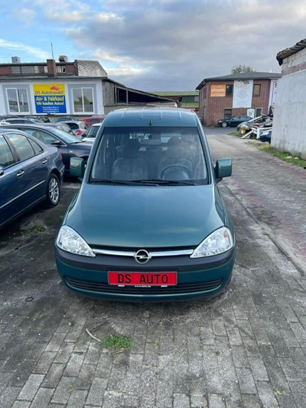 Grün Gebraucht 2002 Opel Combo Van / Kleinbus | 2.990 € (Fairer Preis) - Bild 1/4