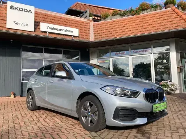 Gebraucht BMW 118 Advantage 140 PS (102 kW) 2019 Silber Kleinwagen