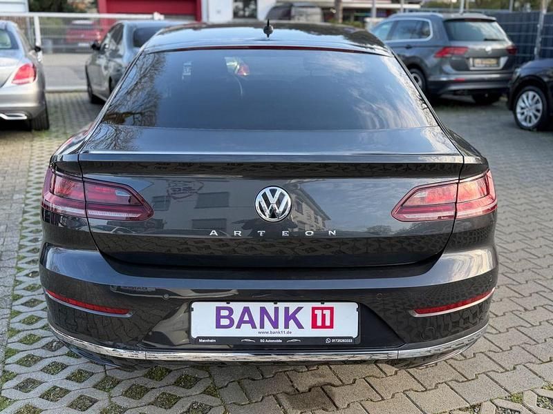 Gebraucht VW Arteon Elegance 150 PS (110 kW) 2017 Mangangrau metallic Kleinwagen