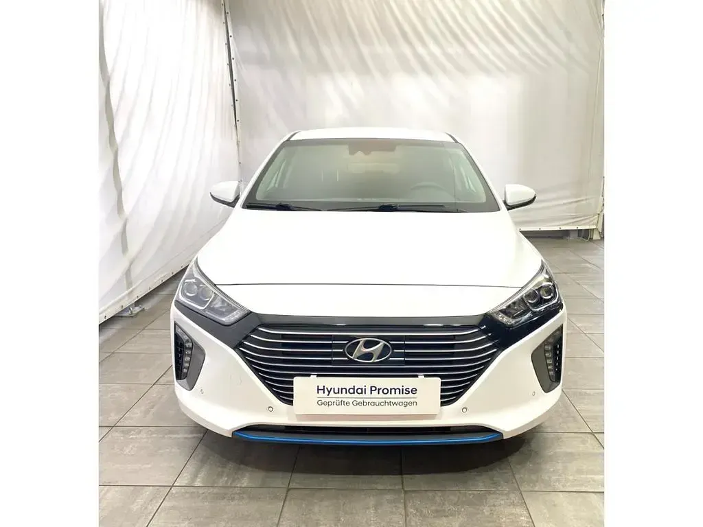 Gebraucht Hyundai Ioniq Premium 141 PS (103 kW) 2017 Polar white / sol Kleinwagen