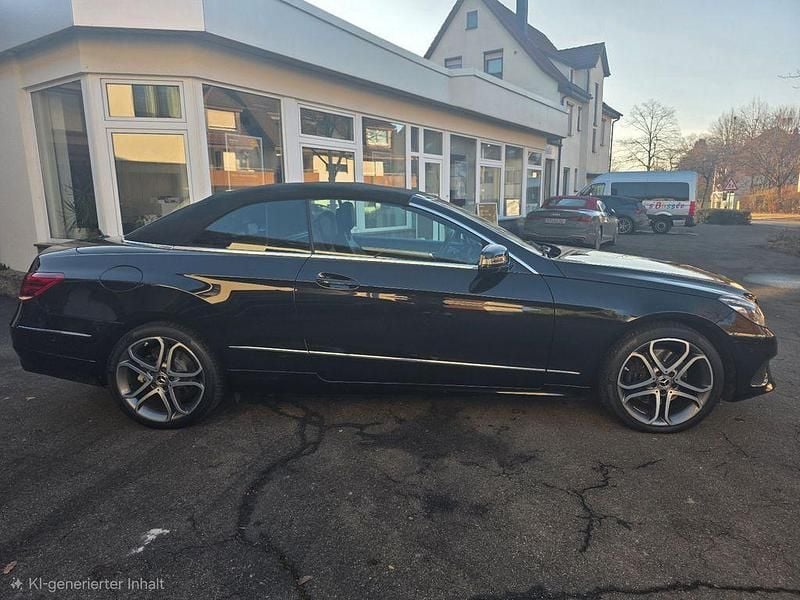 Gebraucht Mercedes E250 211 PS (155 kW) 2016 Schwarz Cabrio