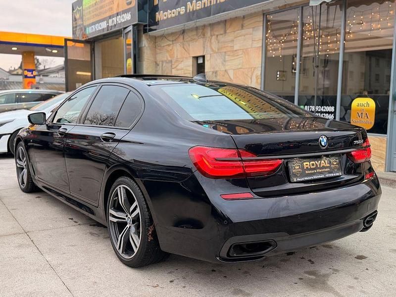 Gebraucht BMW 750 M Sport 400 PS (294 kW) 2018 Schwarz Limousine