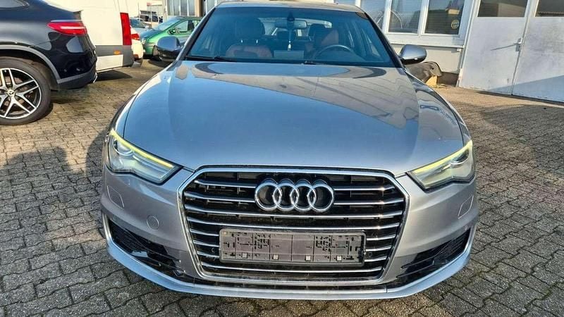 Gebraucht Audi A6 Ambiente 204 PS (150 kW) 2014 Grau Limousine