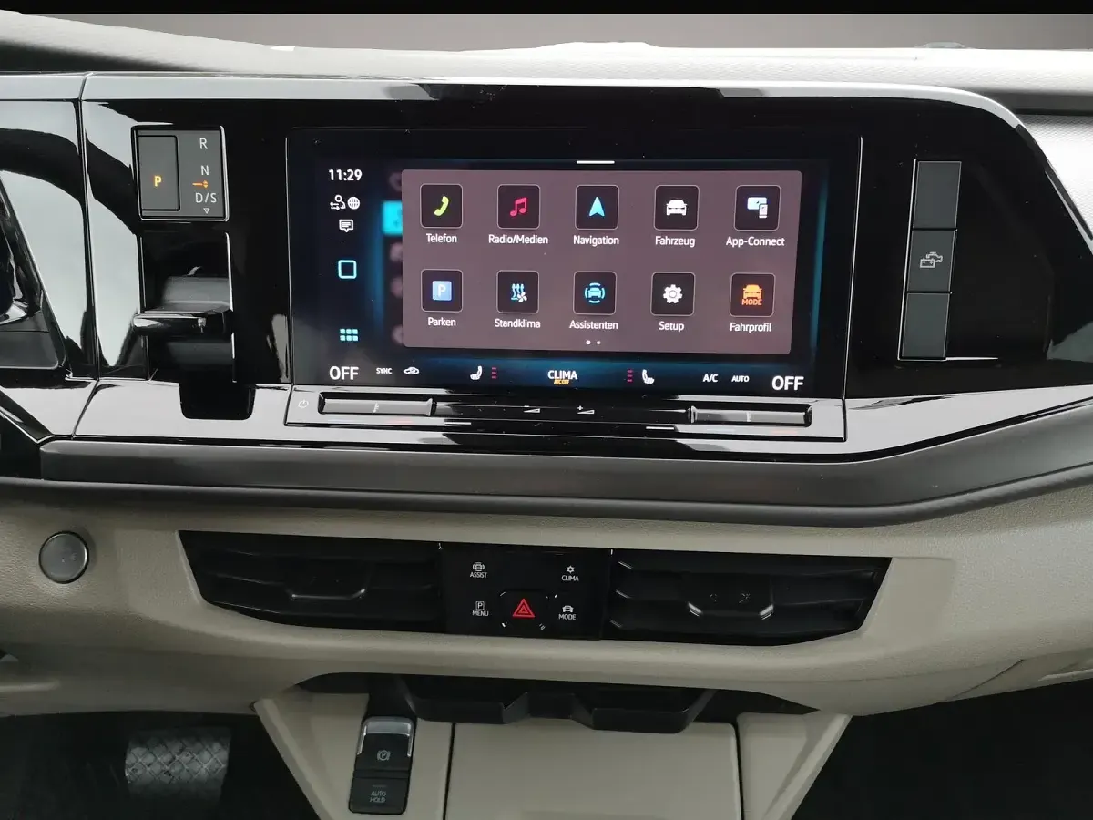 Neu VW California Beach 150 PS (110 kW) 2026 Schwarz Van