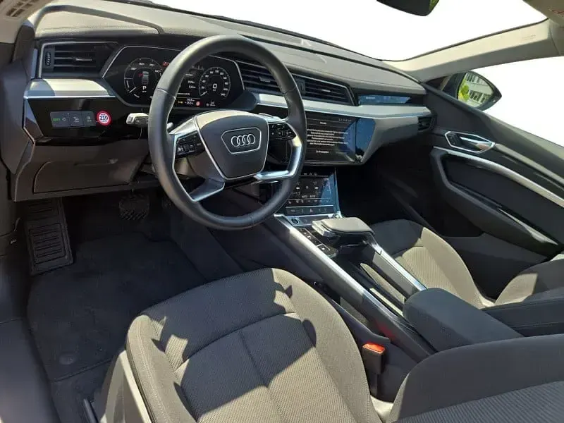 Gebraucht Audi Q8 Sportback e-tron S-Line 250 kW (340 PS) 2023 Mythosschwarz metallic SUV