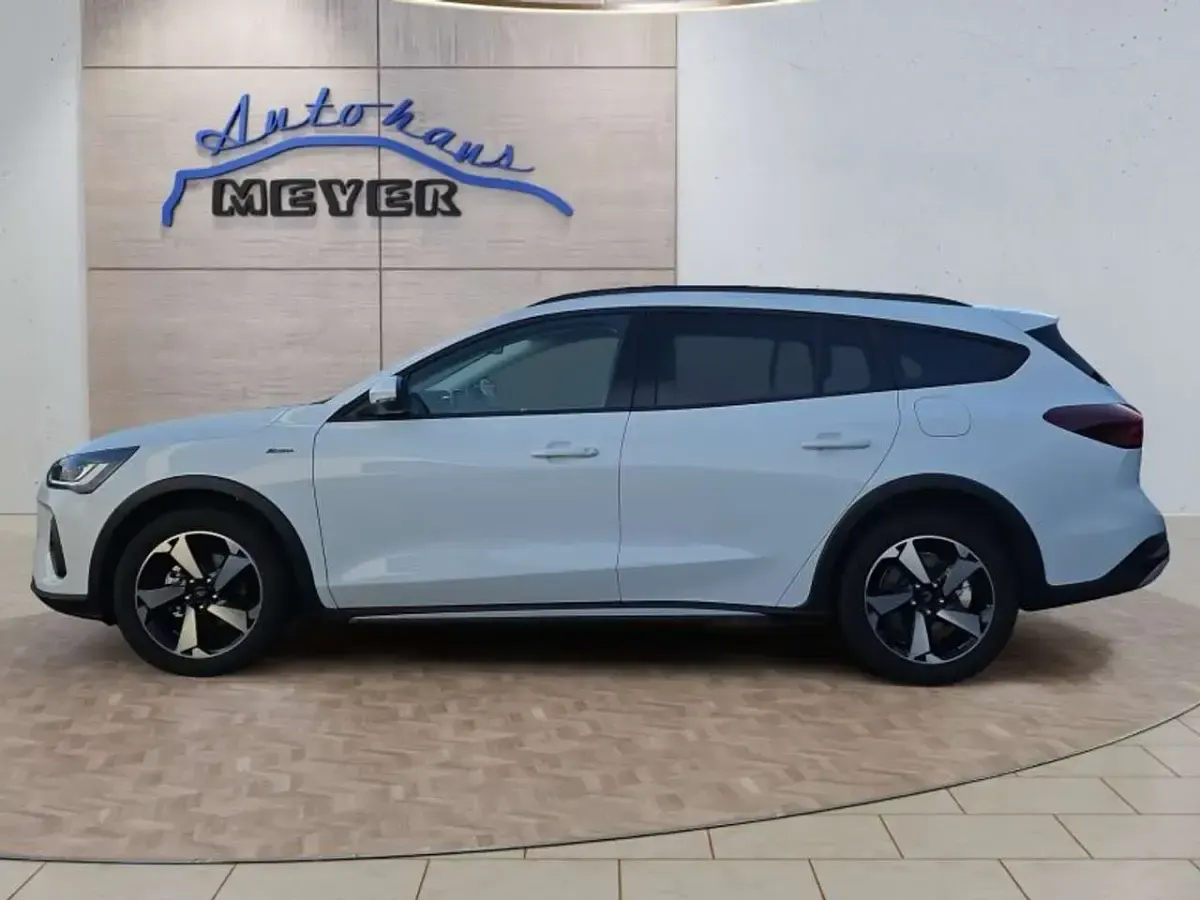 Nuova Ford Focus Active X 155 CV (114 kW) 2025 Bianco Station wagon
