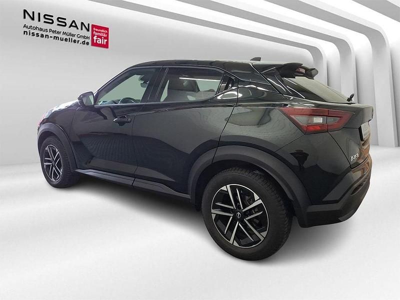 Gebraucht Nissan Juke N-Connecta 114 PS (83 kW) 2024 Schwarz SUV