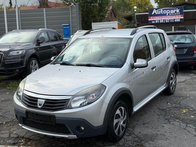 Gebraucht Dacia Sandero Stepway 68 PS (50 kW) 2010 Silber Kleinwagen
