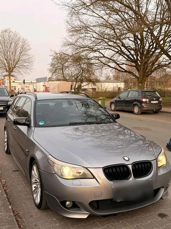 Gebraucht BMW 525 Basis 177 PS (130 kW) 2005 Silber Kombi