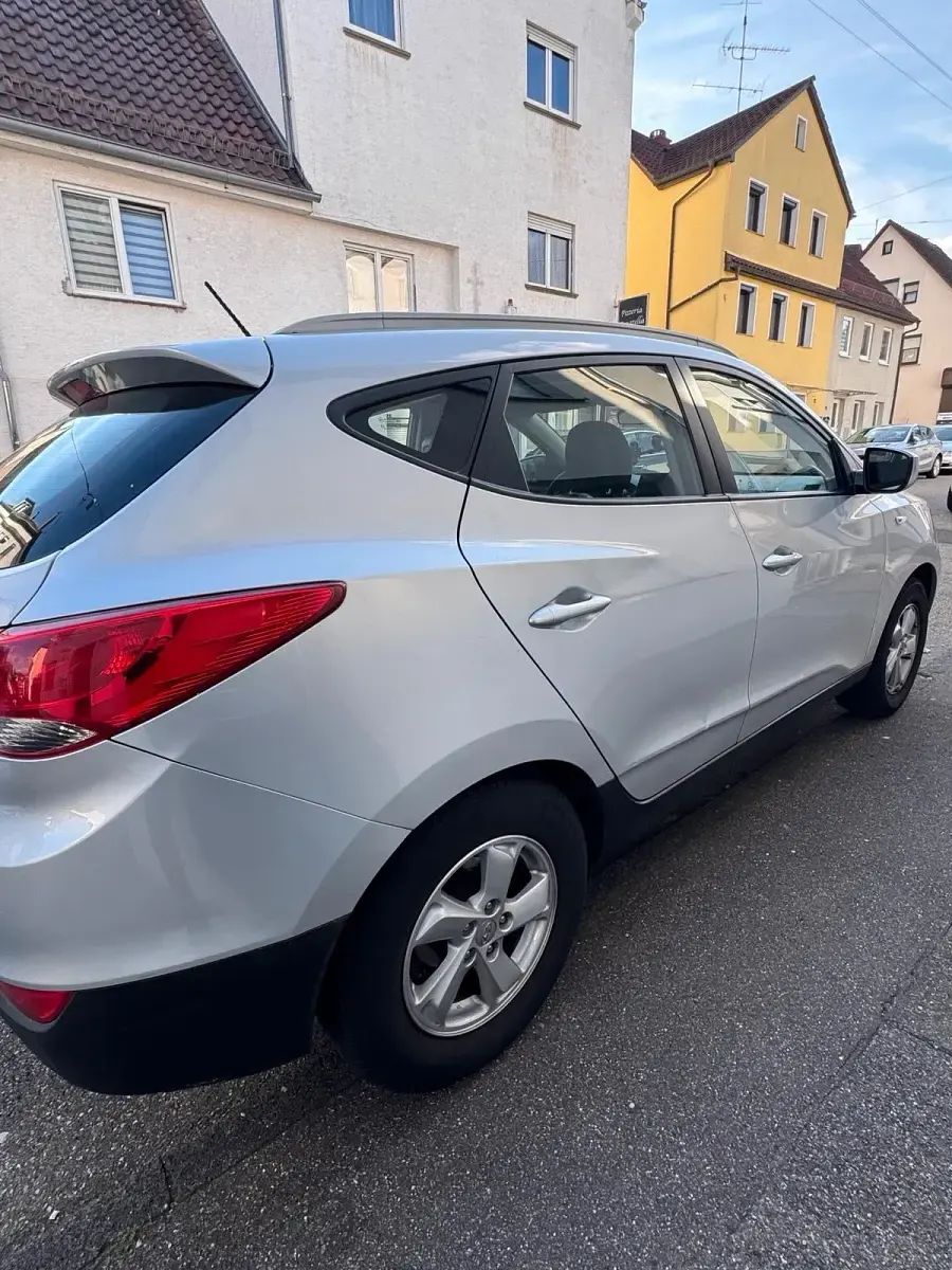 Gebraucht Hyundai ix35 135 PS (99 kW) 2013 Silber SUV