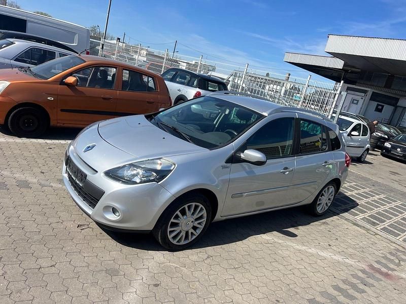 Gebraucht Renault Clio GrandTour Dynamique 101 PS (74 kW) 2010 Silber Kombi